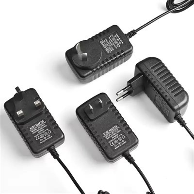 Из каких компонентов состоит источник питания?